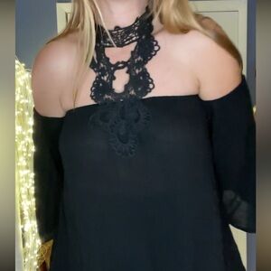 Entro Black Off-Shoulder Lace Blouse